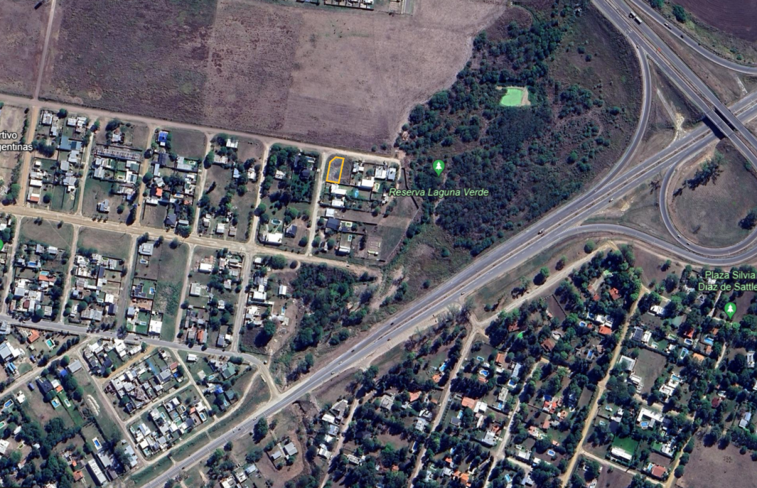 Terreno en venta en Colonia Avellaneda - 480 m² en esquina sobre calle Parana