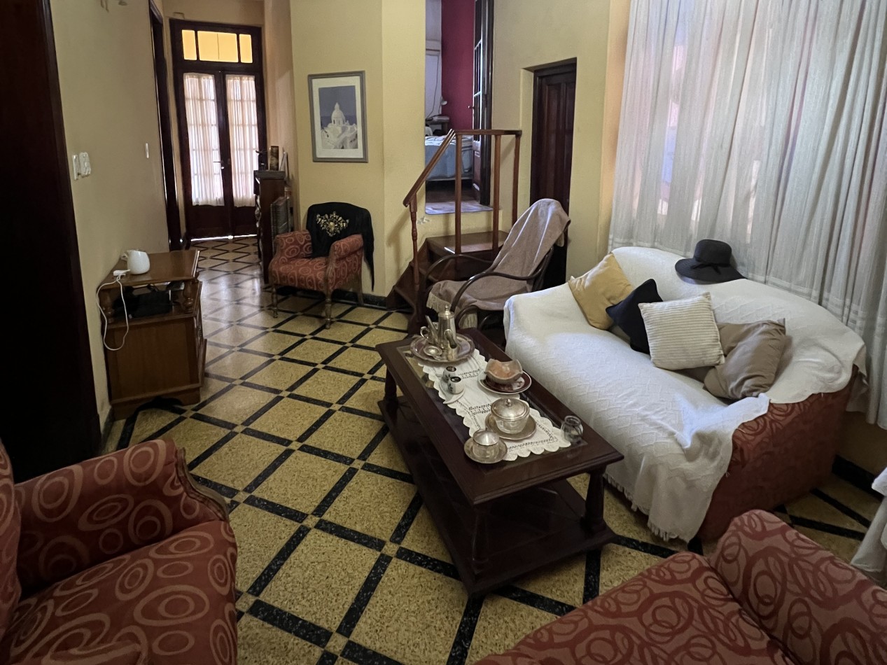 Casa en venta en zona centrica de Parana - Amplio terreno, pileta, quincho y excelente ubicacion