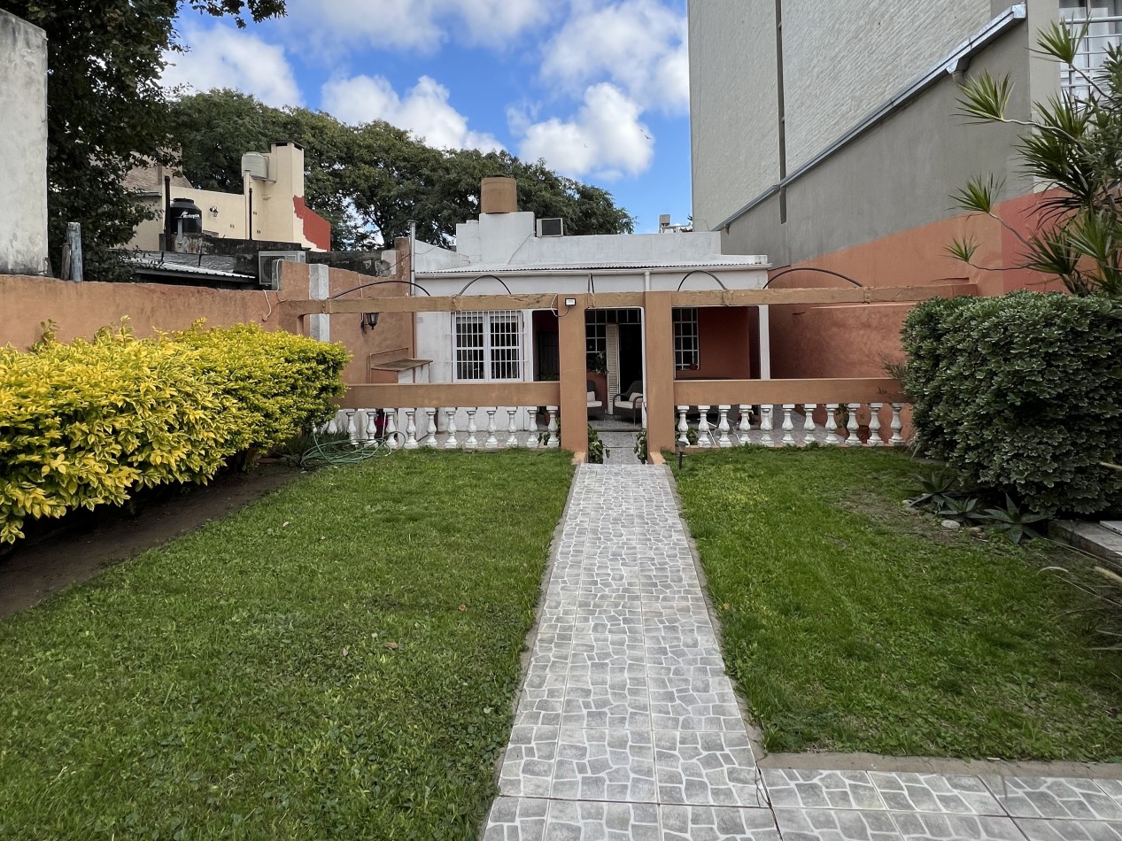 Casa en venta en zona centrica de Parana - Amplio terreno, pileta, quincho y excelente ubicacion