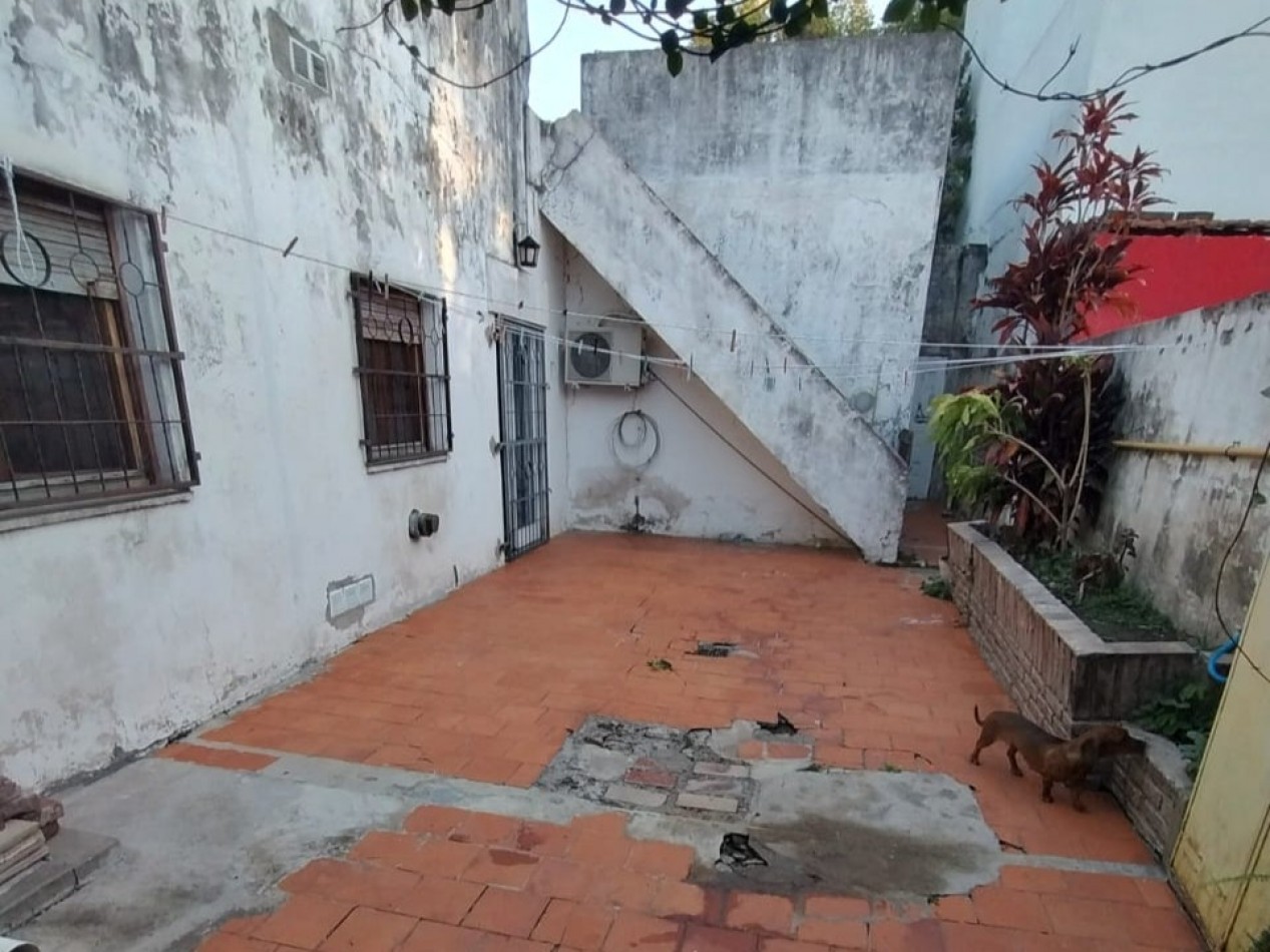 Casa en venta 2 dormitorios con patio y cochera en Parana - Excelente ubicacion