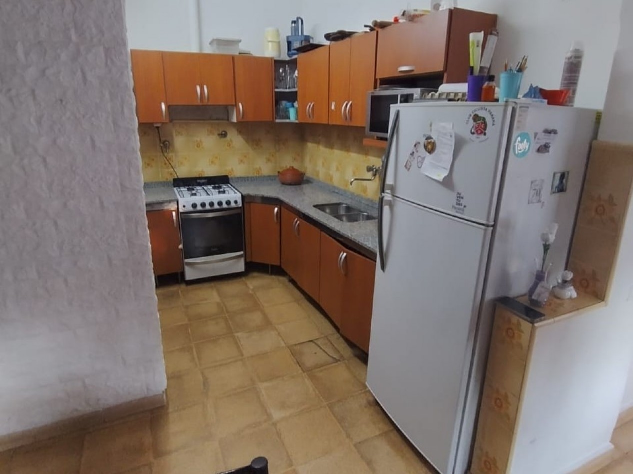 Casa en venta 2 dormitorios con patio y cochera en Parana - Excelente ubicacion