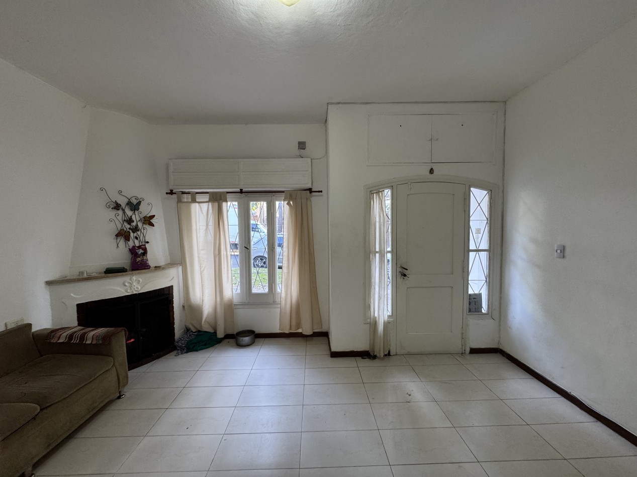 Casa centrica en venta 4 dormitorios con terraza, patio y piscina - Parana