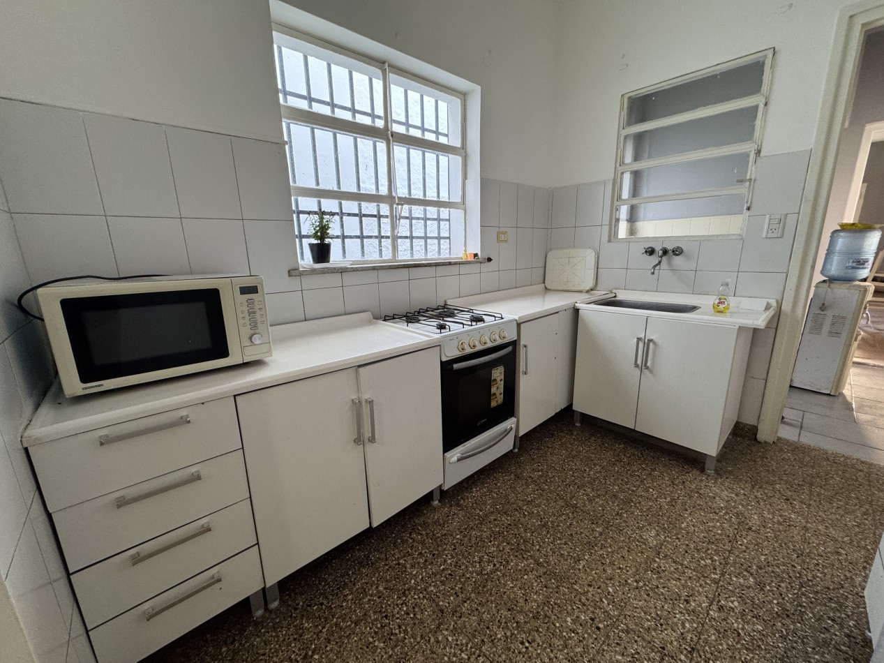 Casa centrica en venta 4 dormitorios con terraza, patio y piscina - Parana