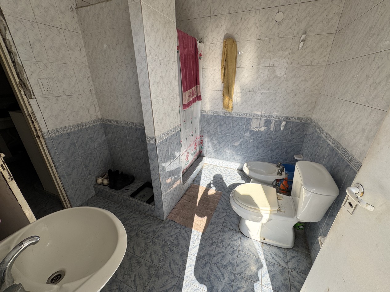 CASA EN VENTA DE 2 DORMITORIOS 