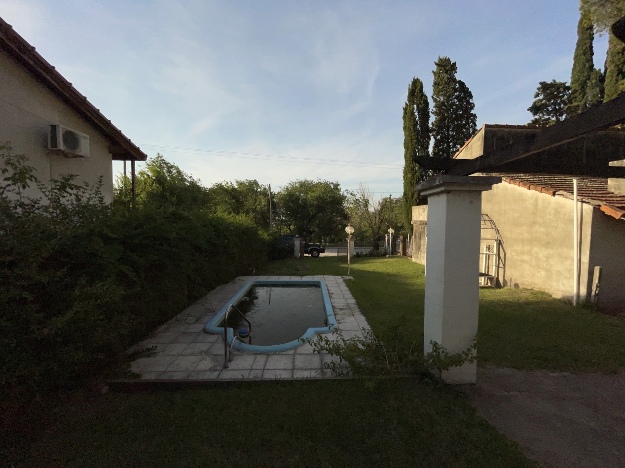 SE VENDE CASA QUINTA CON VISTA AL RIO EN VILLA URQUIZA 