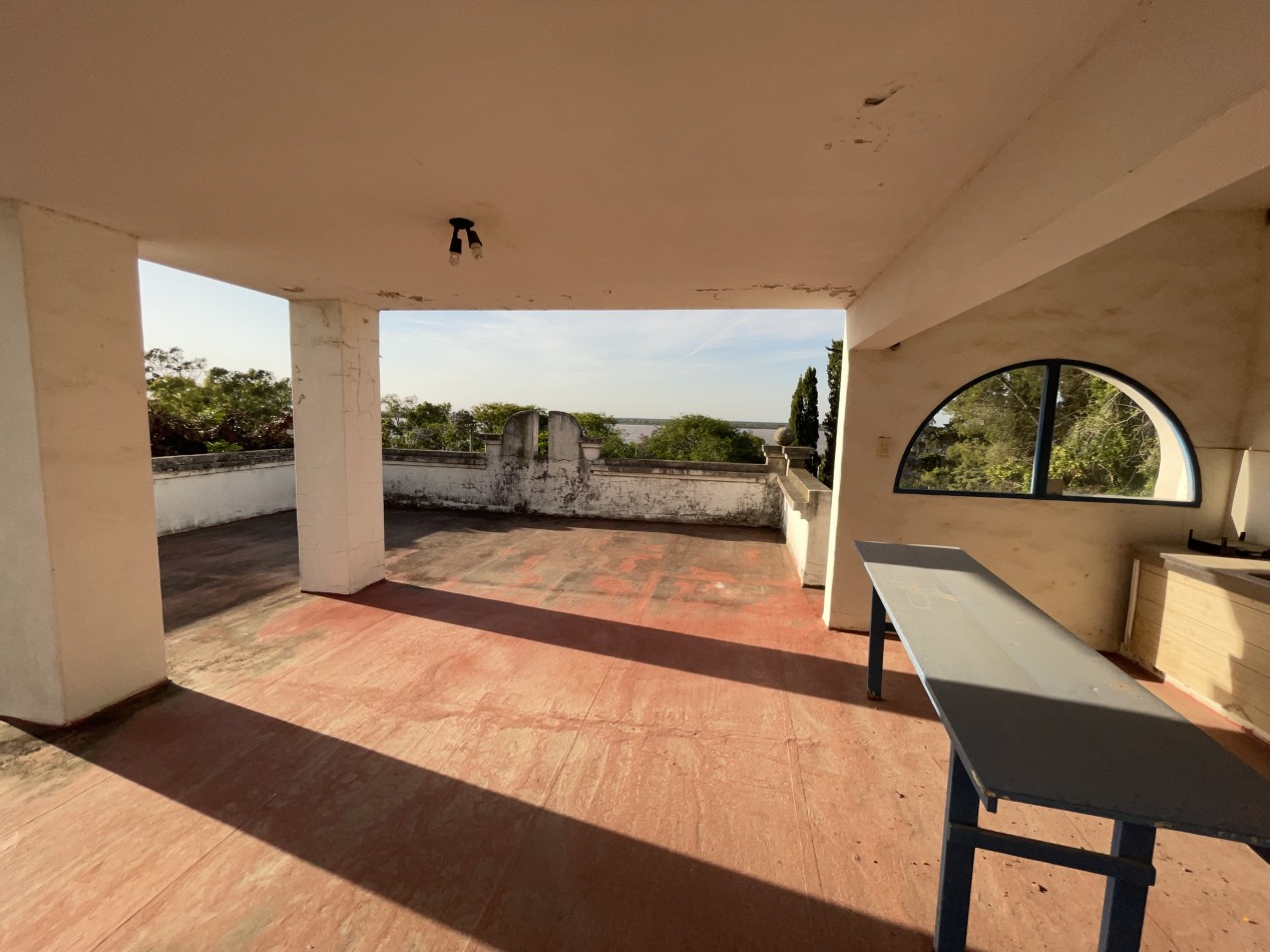SE VENDE CASA QUINTA CON VISTA AL RIO EN VILLA URQUIZA 
