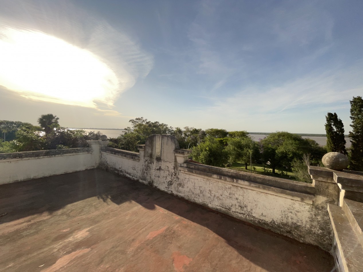 SE VENDE CASA QUINTA CON VISTA AL RIO EN VILLA URQUIZA 