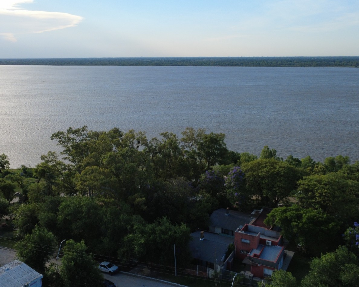 SE VENDE CASA QUINTA CON VISTA AL RIO EN VILLA URQUIZA 
