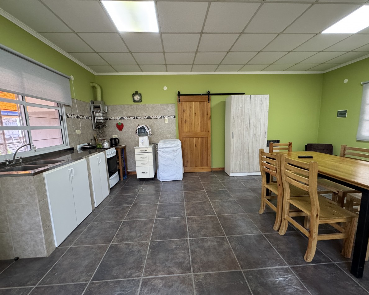 CASA EN VENTA EN AMPLIO TERRENO EN COLONIA AVELLANEDA