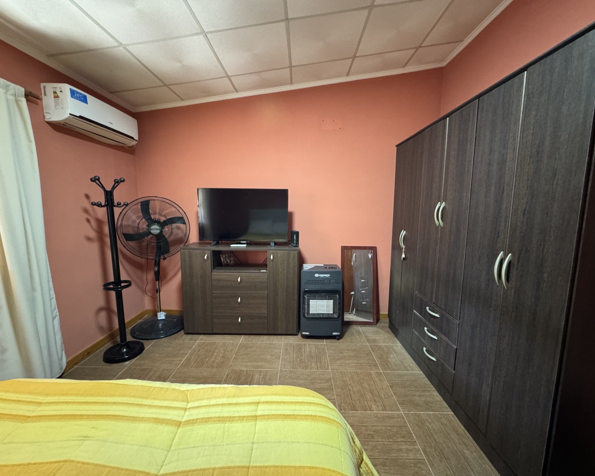 CASA EN VENTA EN AMPLIO TERRENO EN COLONIA AVELLANEDA