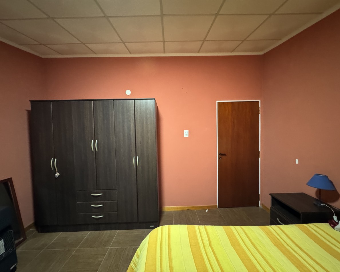 CASA EN VENTA EN AMPLIO TERRENO EN COLONIA AVELLANEDA