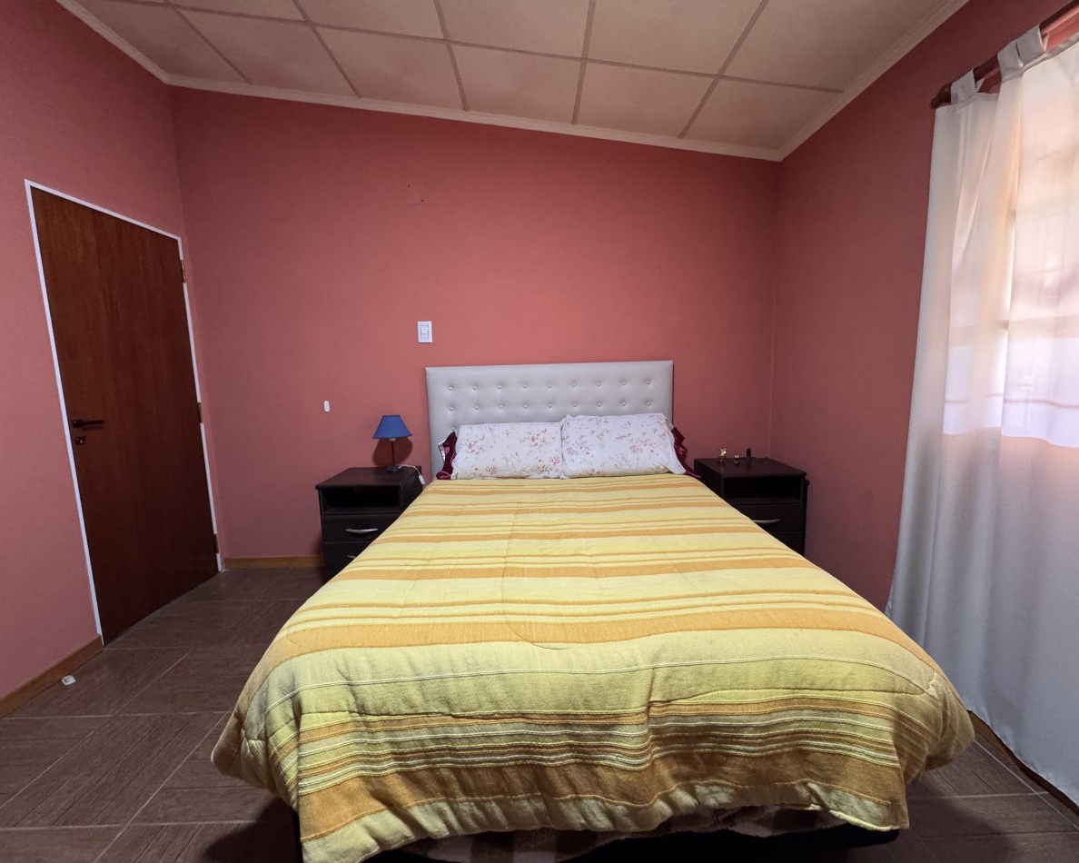 CASA EN VENTA EN AMPLIO TERRENO EN COLONIA AVELLANEDA