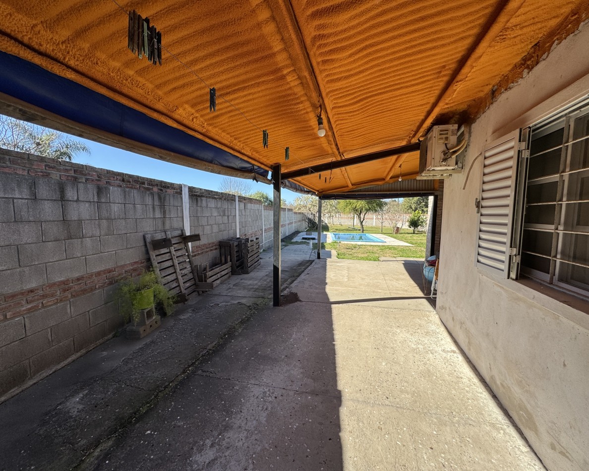 CASA EN VENTA EN AMPLIO TERRENO EN COLONIA AVELLANEDA