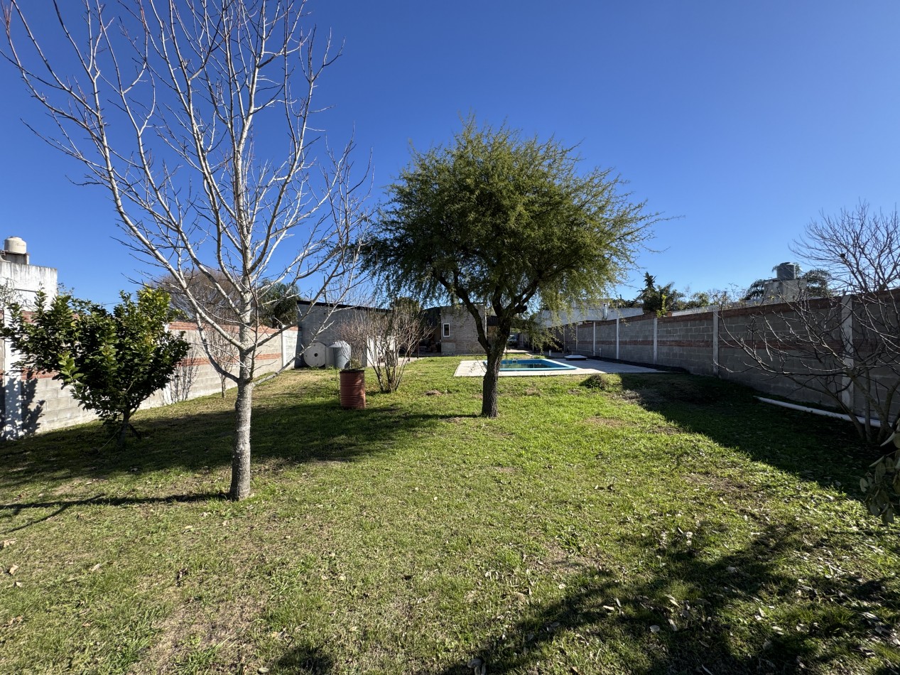 CASA EN VENTA EN AMPLIO TERRENO EN COLONIA AVELLANEDA