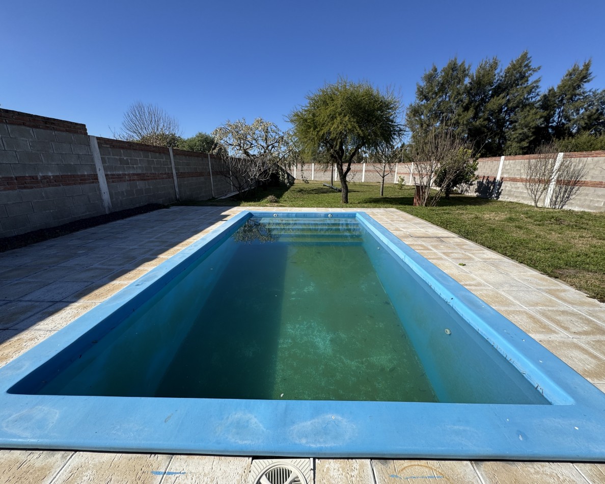 CASA EN VENTA EN AMPLIO TERRENO EN COLONIA AVELLANEDA