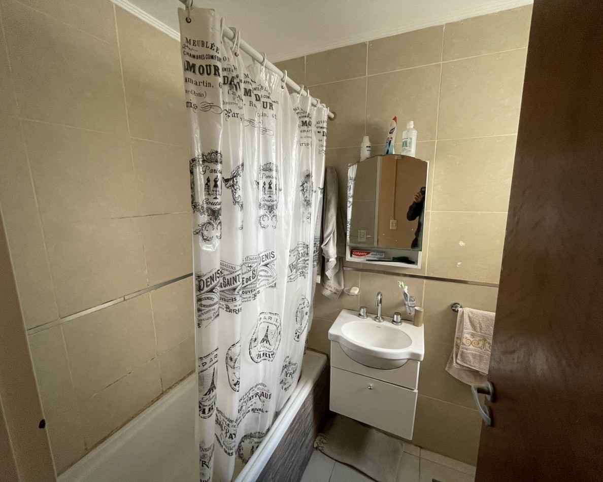 Departamento en alquiler de 1 dormitorio en 2° piso por escaleras