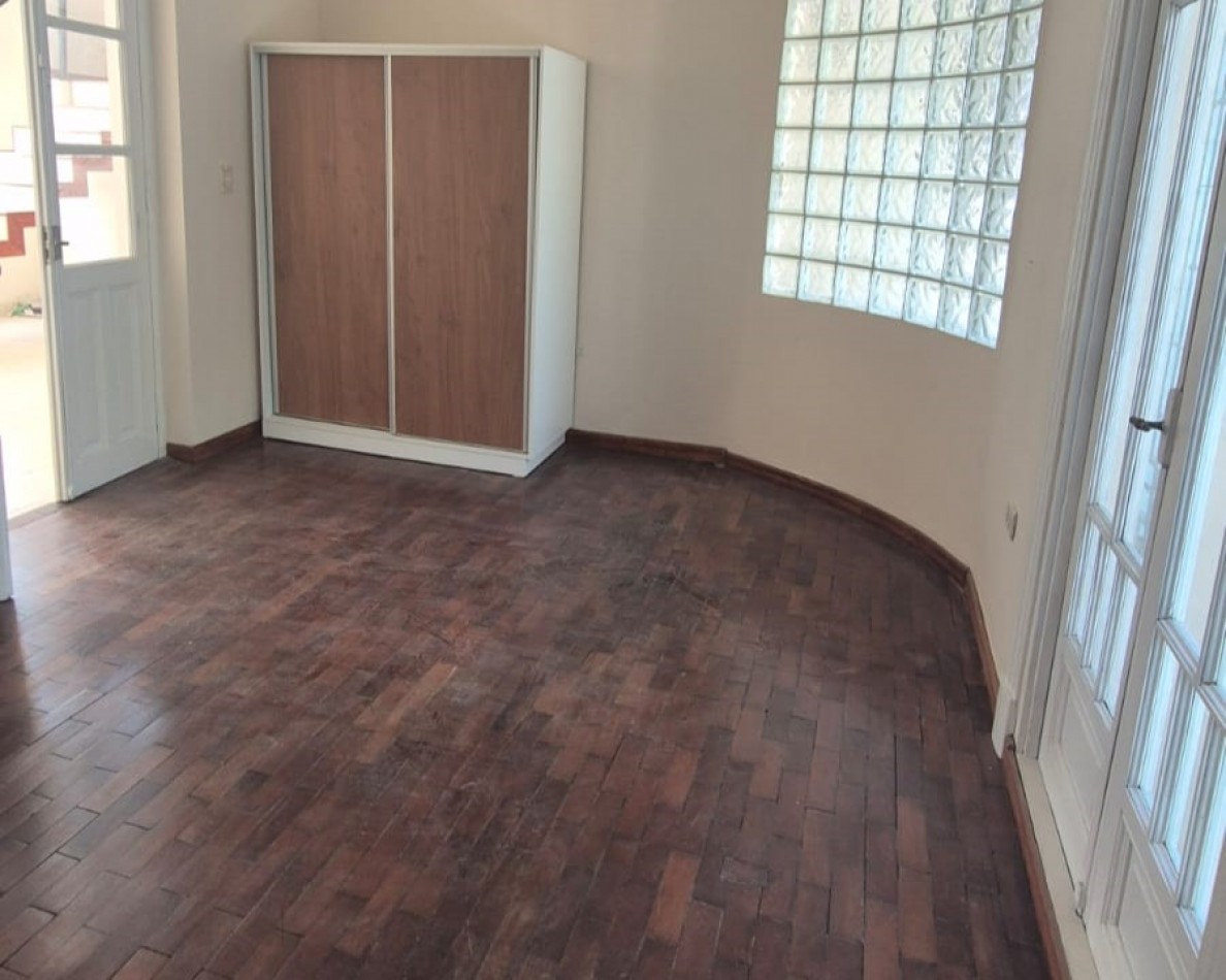 Se alquila departamento de 2 dormitorios en el centro de Parana 