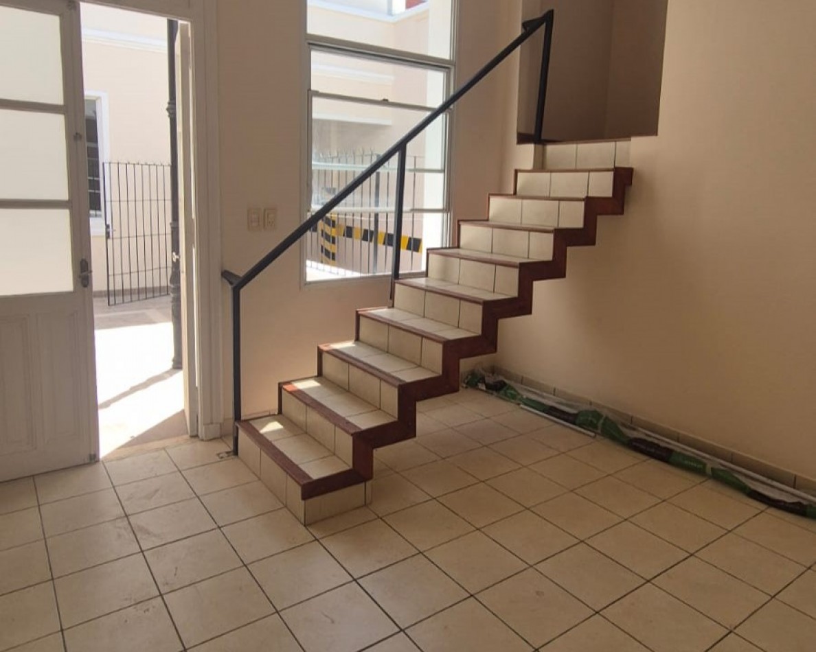 Se alquila departamento de 2 dormitorios en el centro de Parana 