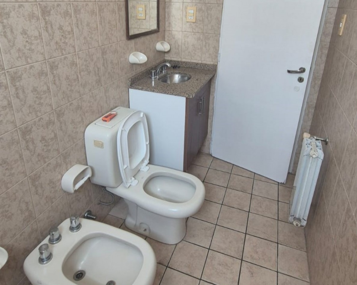 Se alquila departamento de 2 dormitorios en el centro de Parana 