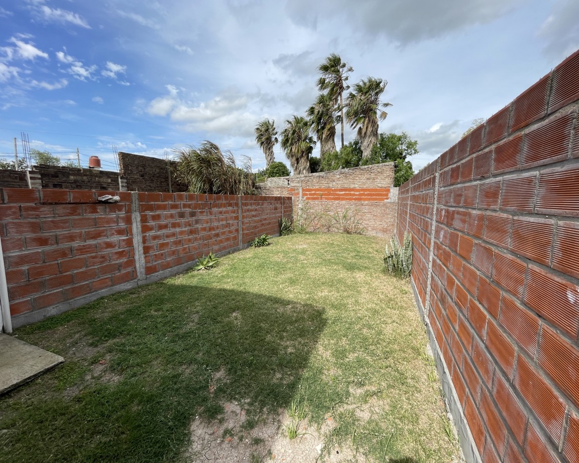 Casa de 2 dormitorios en alquiler en calle Roque Saenz Peña 1576 