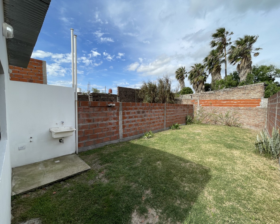 Casa de 2 dormitorios en alquiler en calle Roque Saenz Peña 1576 