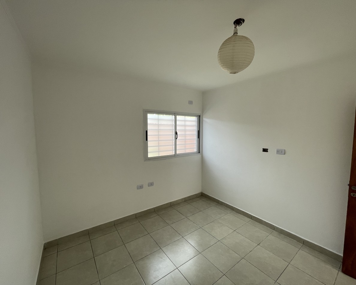 Casa de 2 dormitorios en alquiler en calle Roque Saenz Peña 1576 