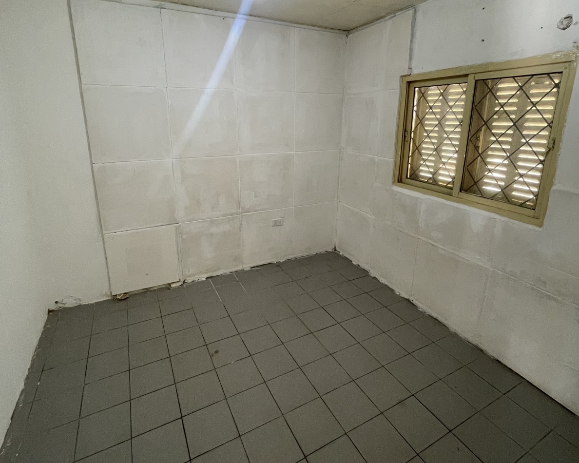 Casa interna en alquiler en calle Regis Martinez 1645 