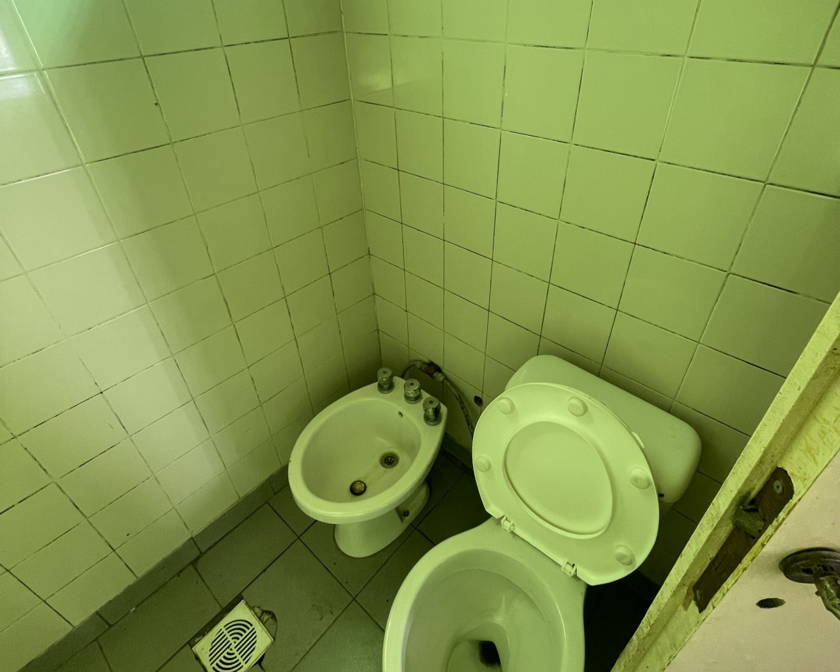 Casa interna en alquiler en calle Regis Martinez 1645 