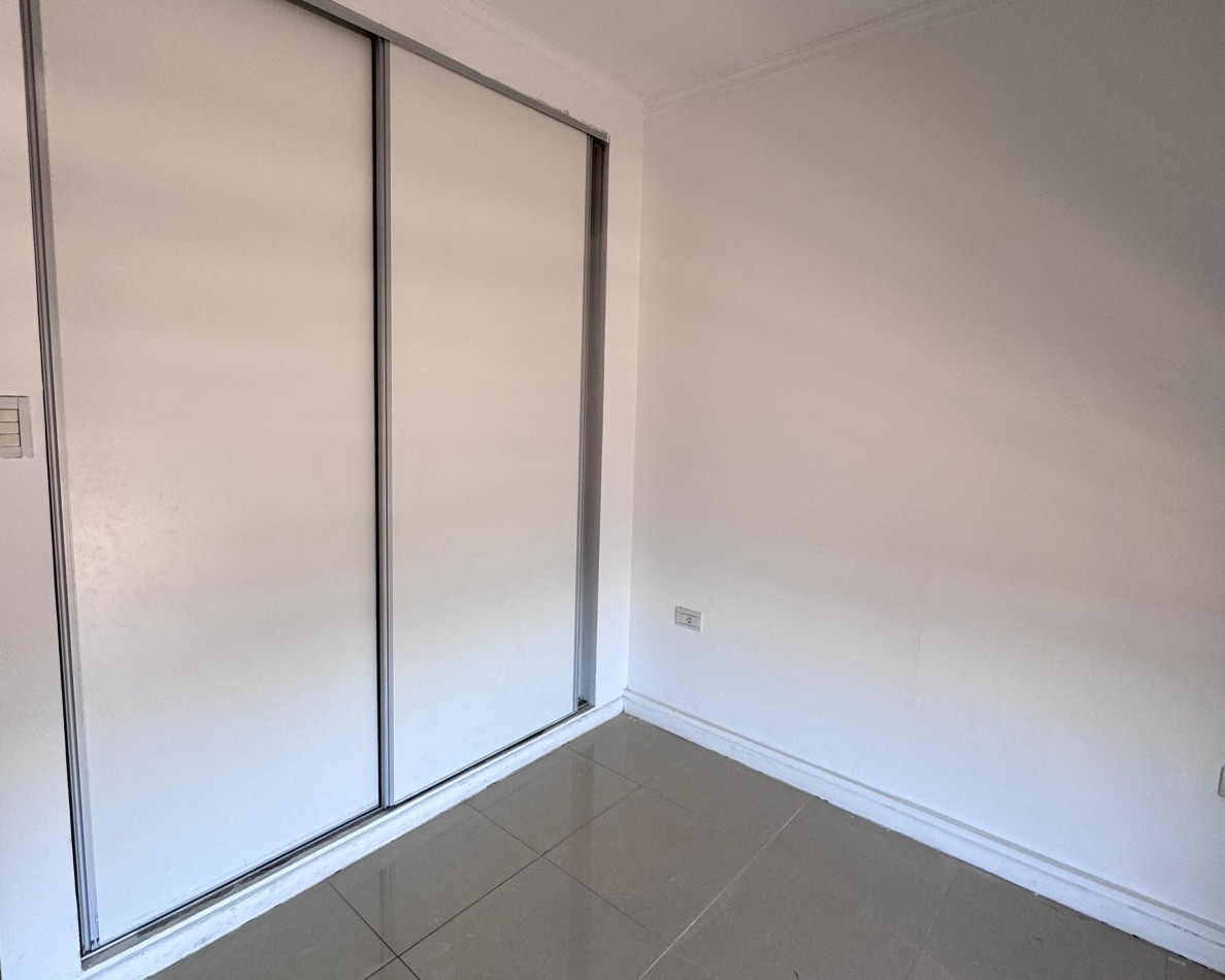 Departamento de 2 dormitorios + cochera en alquiler en calle Santa Cruz 144