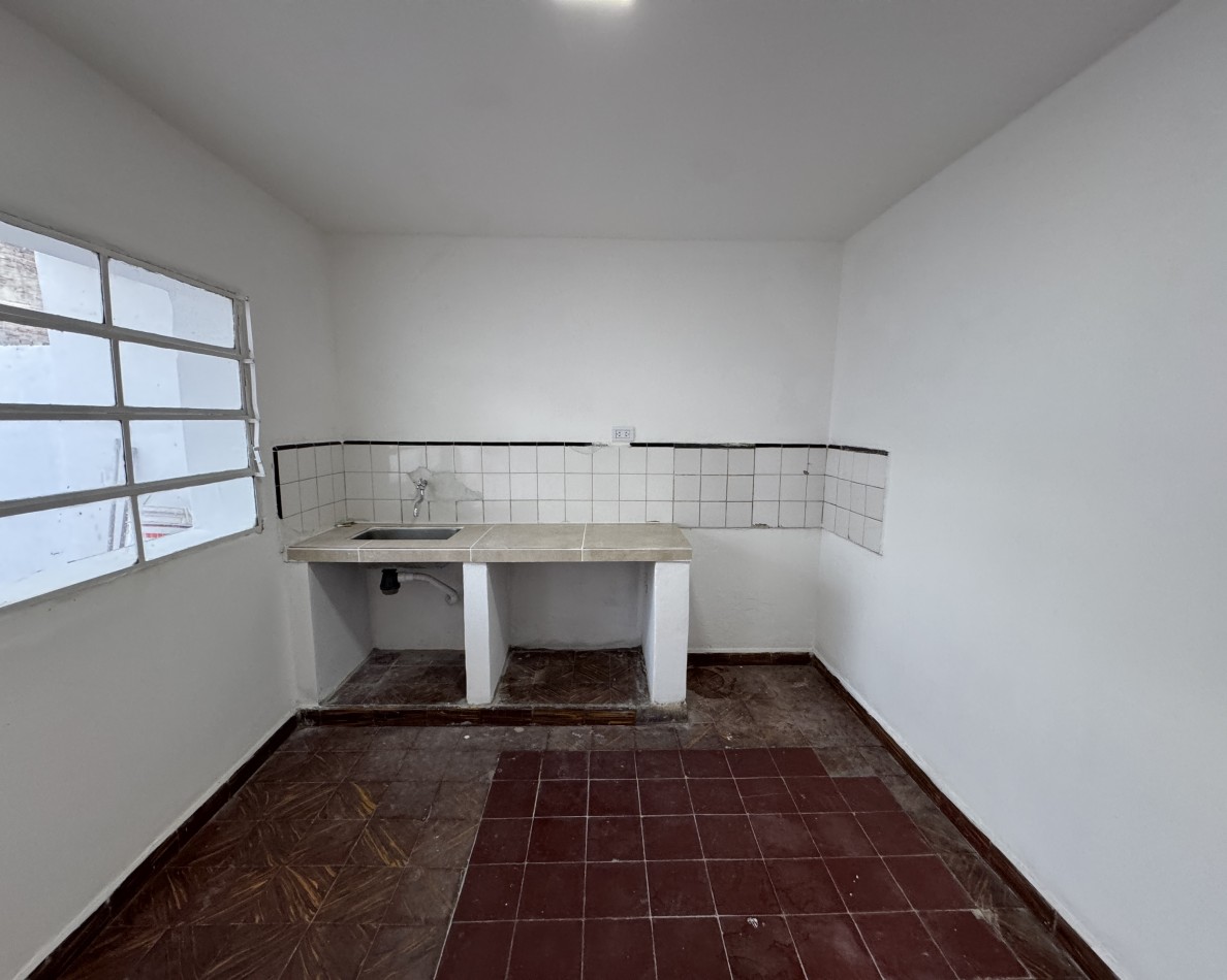 Se alquila departamento de 2 dormitorios  en calle Boulevard Sarmiento 