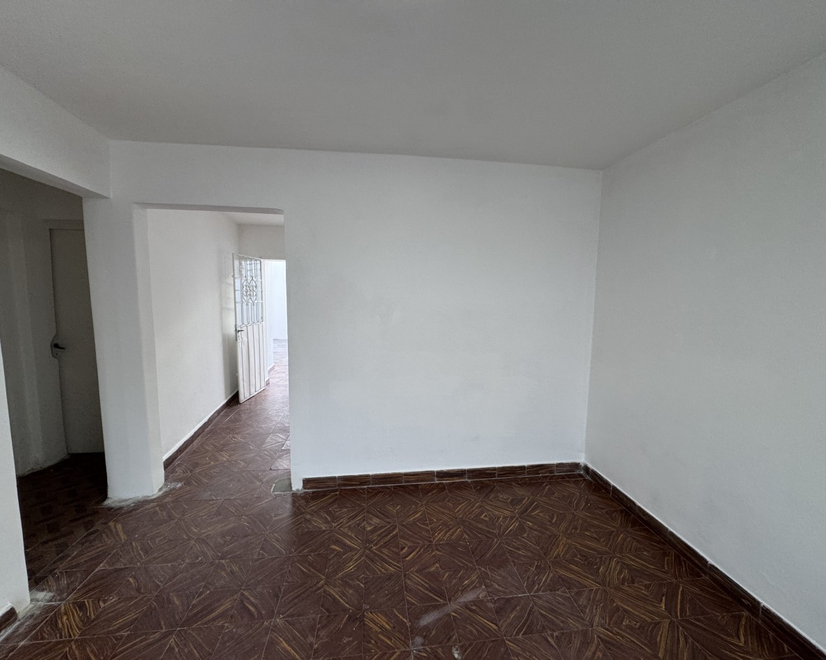 Se alquila departamento de 2 dormitorios  en calle Boulevard Sarmiento 