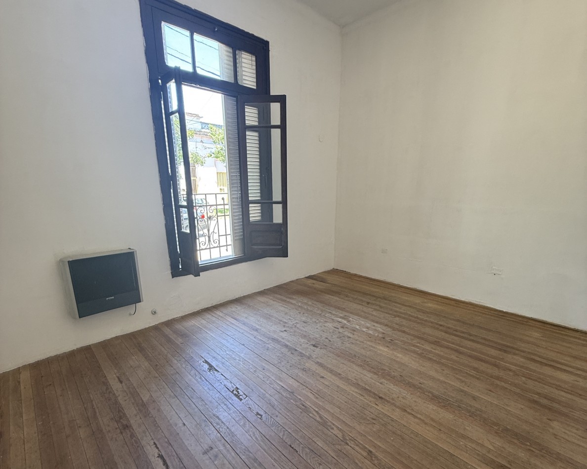 Gran casa en alquiler en calle Victoria 283 - Zona Parque Urquiza-