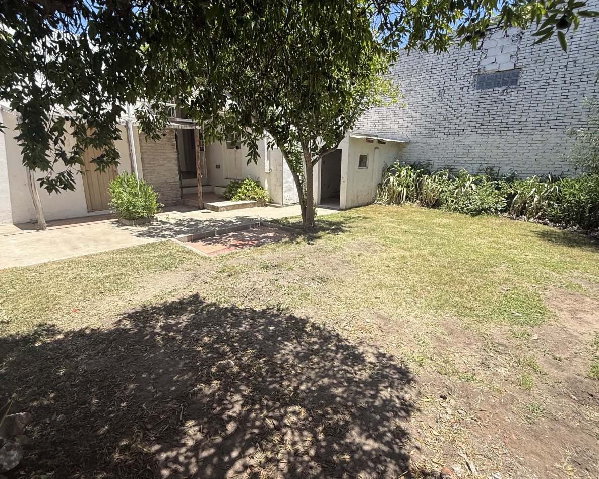 Gran casa en alquiler en calle Victoria 283 - Zona Parque Urquiza-