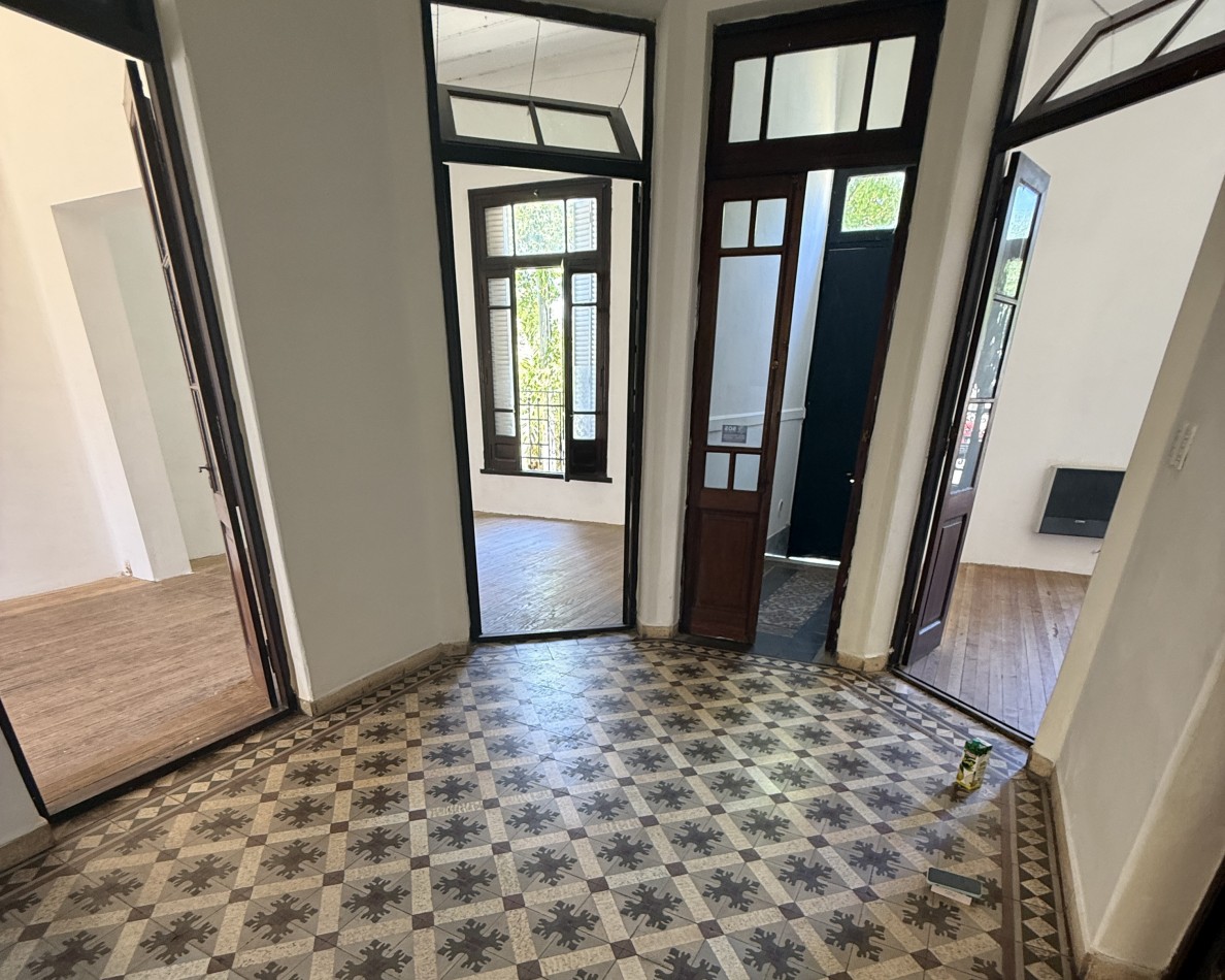 Gran casa en alquiler en calle Victoria 283 - Zona Parque Urquiza-