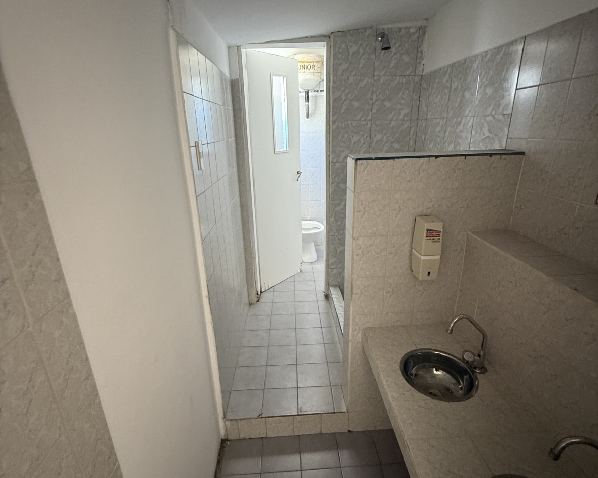 Gran casa en alquiler en calle Victoria 283 - Zona Parque Urquiza-