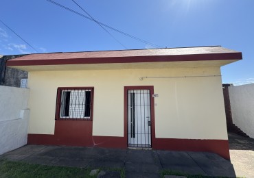 Casa en venta en zona Don Bosco y Diaz Velez - Dos viviendas ideales para familia e inversion